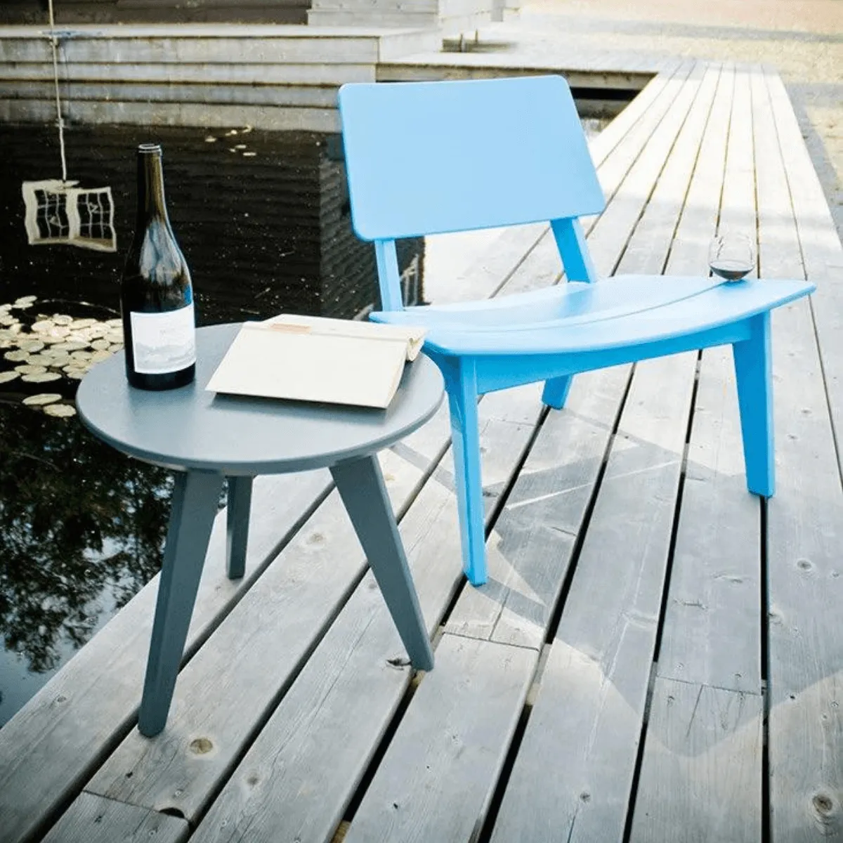 Lago Lounge Chairs with Satellite End Table Bundle
