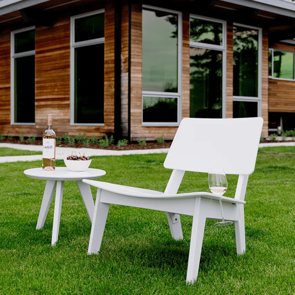 Lago Lounge Chairs with Satellite End Table Bundle