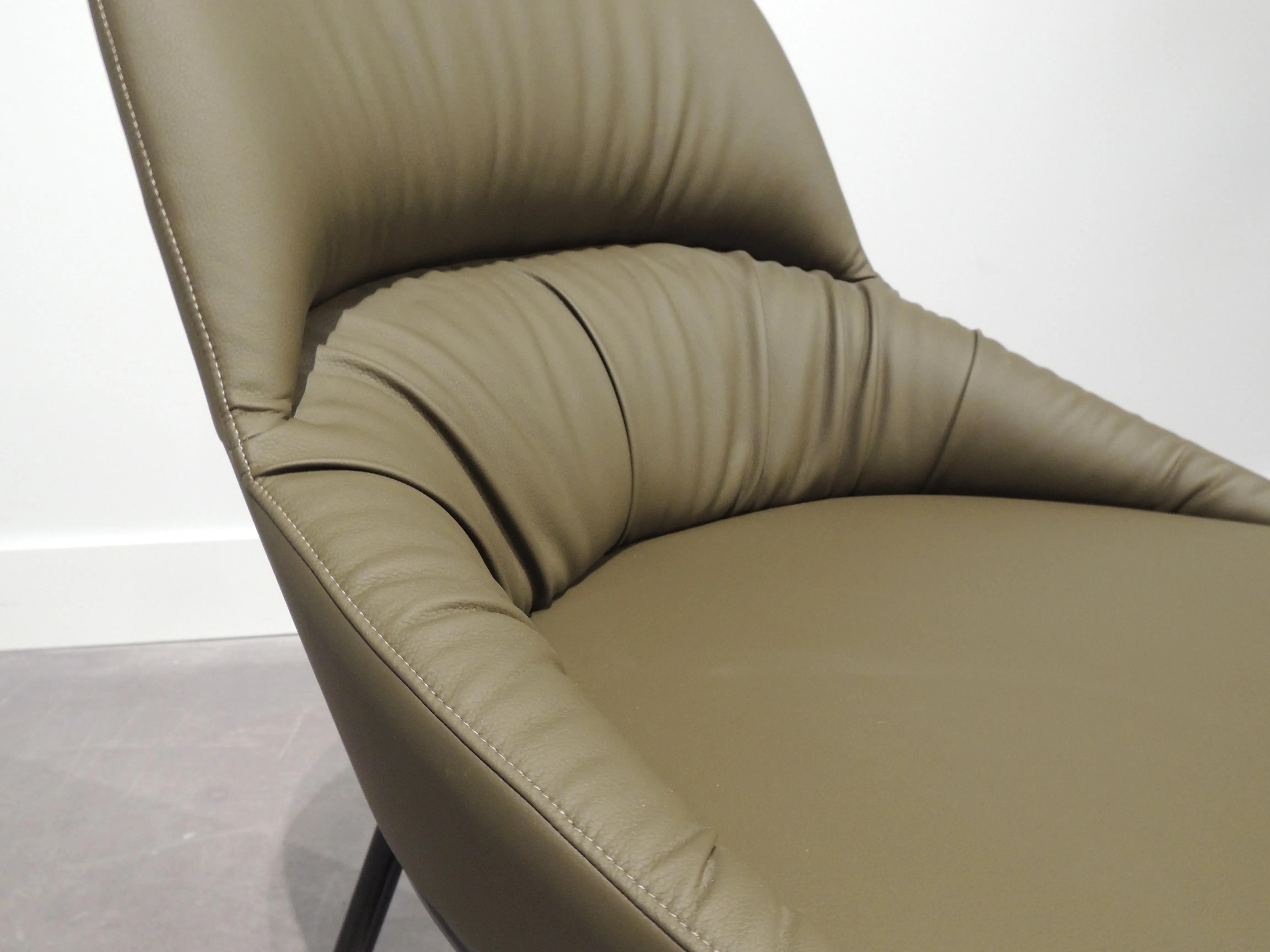 Queen Dining Chairs - Set of 6