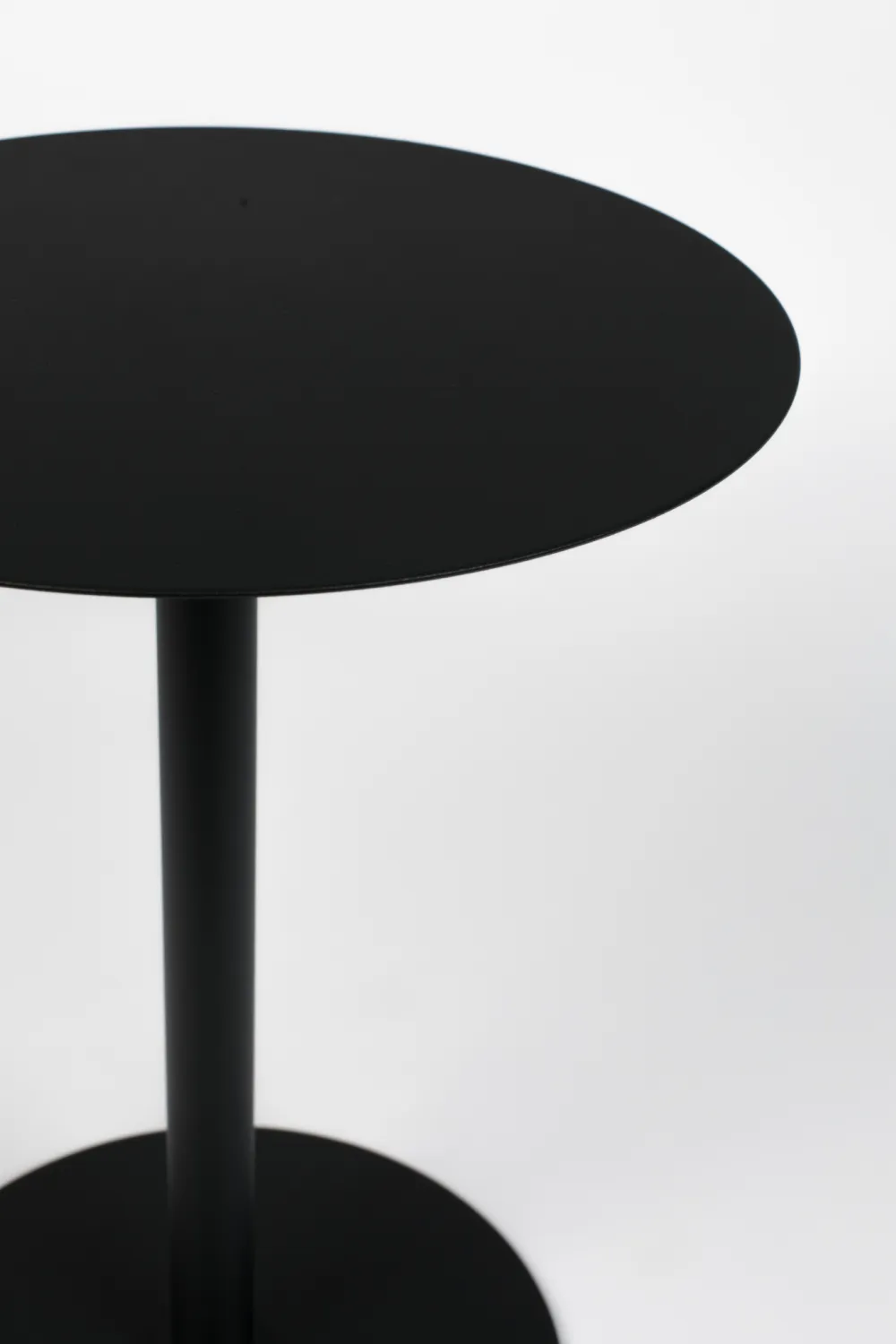Round Black End Table (S) | Zuiver Snow