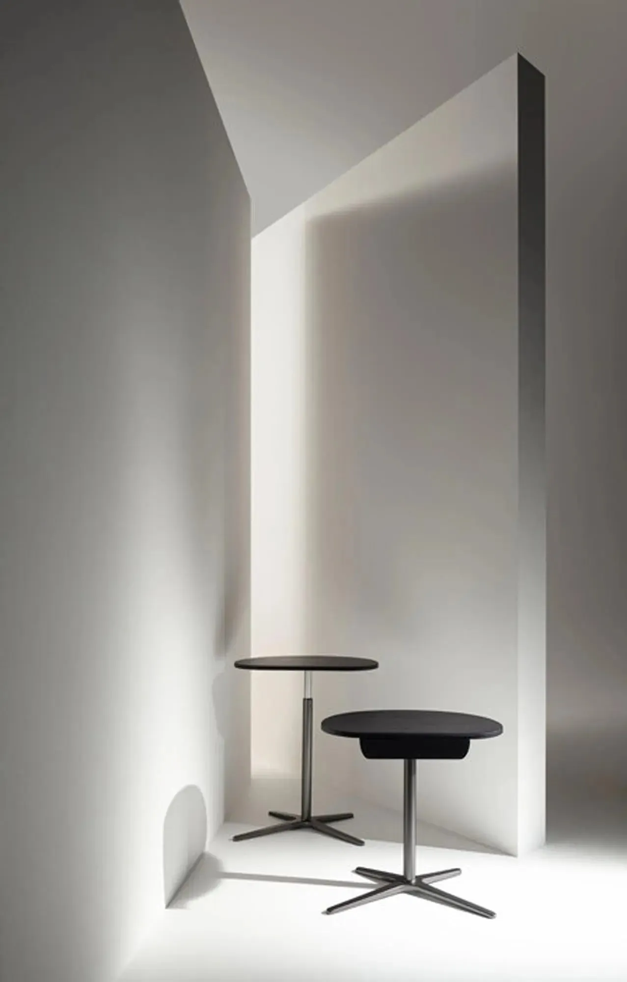 Sir Vito - Small Tables