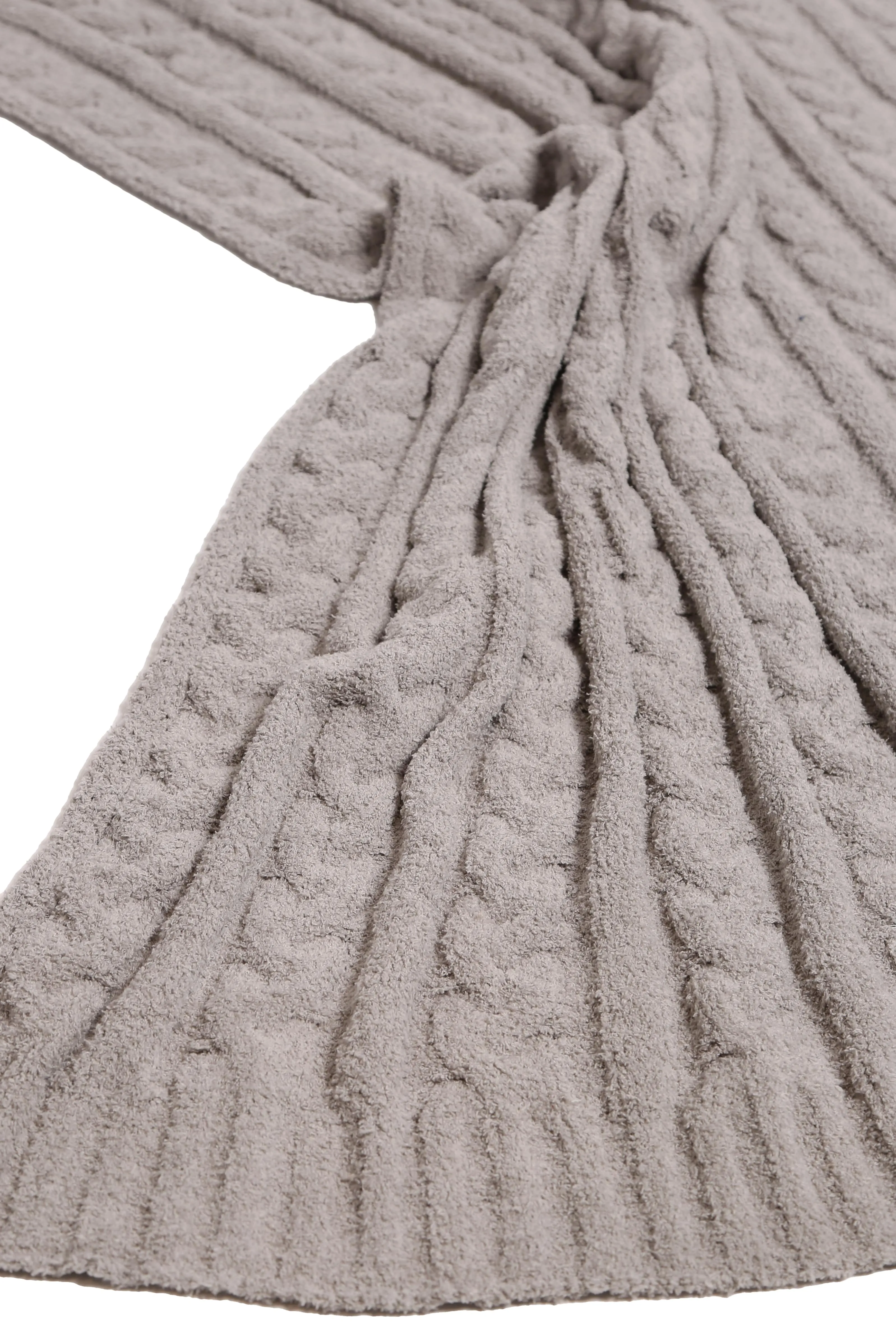 Ultra Luxe Braided Throw Blanket in Gray